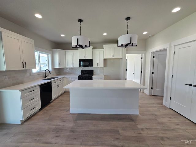 976 Canal Street, Twin Falls, ID 83301