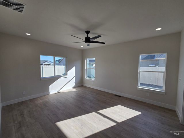 976 Canal Street, Twin Falls, ID 83301