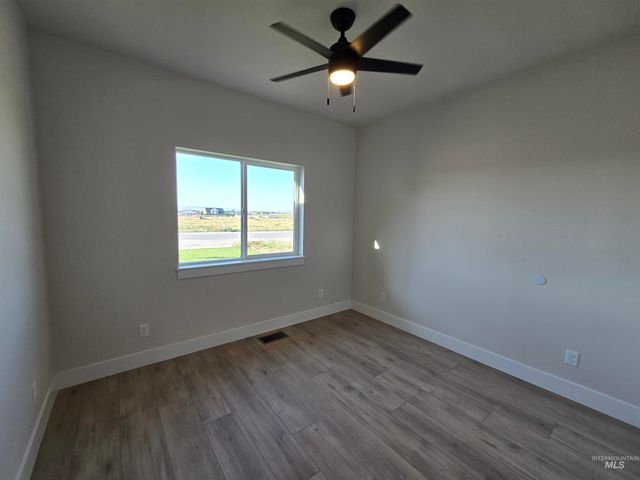 976 Canal Street, Twin Falls, ID 83301