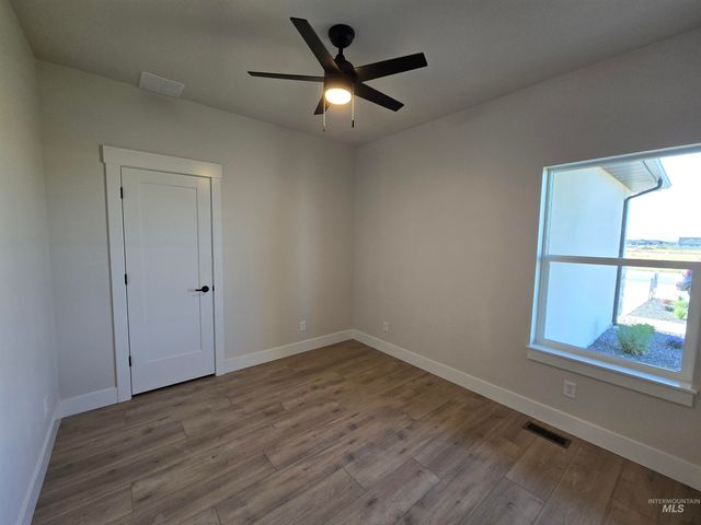 976 Canal Street, Twin Falls, ID 83301