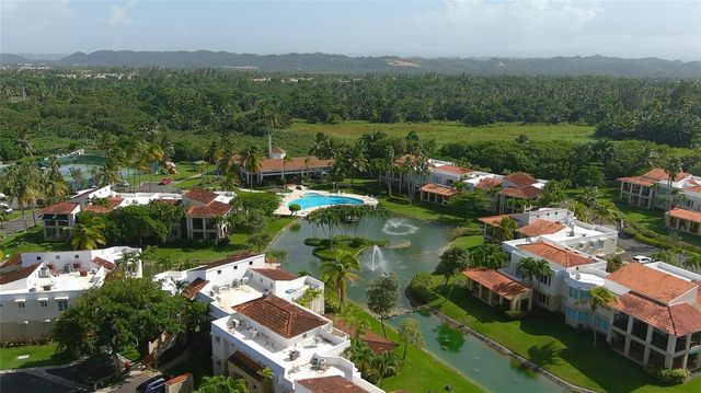 86 86, Vega Alta, PR 00692