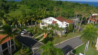 86 86, Vega Alta, PR 00692