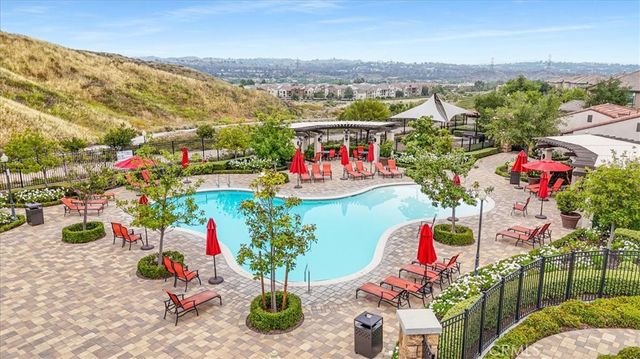 28721 Coal Mountain Court, Valencia, CA 91354
