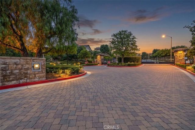 28721 Coal Mountain Court, Valencia, CA 91354