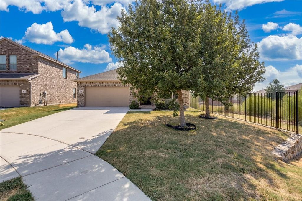 145 Hidden Creek Court, Saginaw, TX 76131 — photo 4