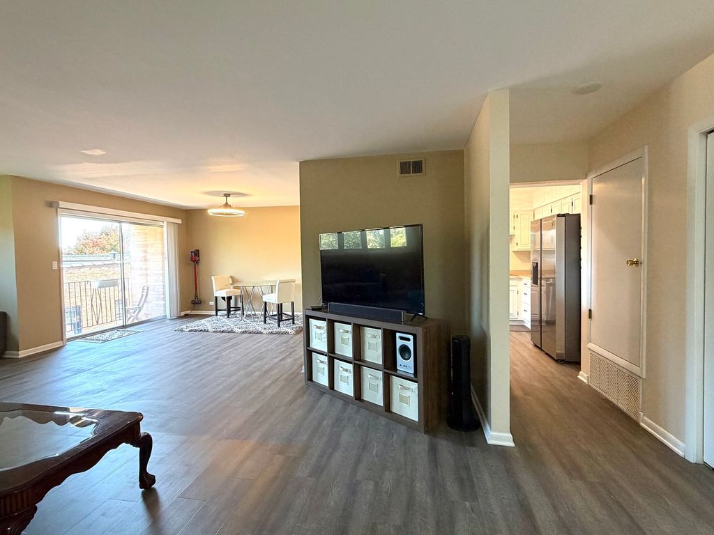 2001 Sherman Avenue 506, Evanston, IL 60201 — photo 3