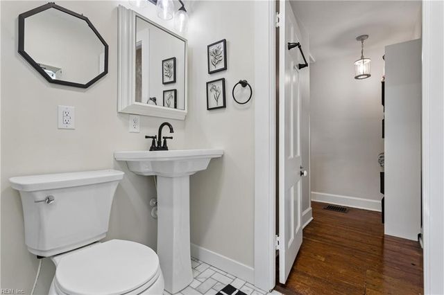 48 Hopkins ST, Newport News, VA 23601