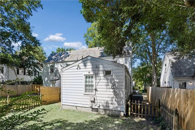 48 Hopkins ST, Newport News, VA 23601