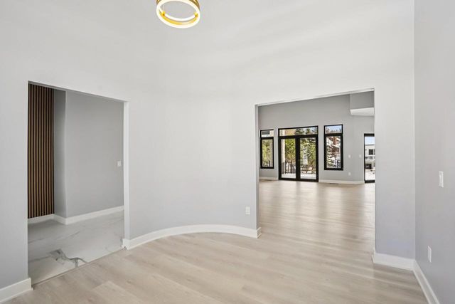 320 Oakbrook Drive, Wisconsin Dells, WI 53965