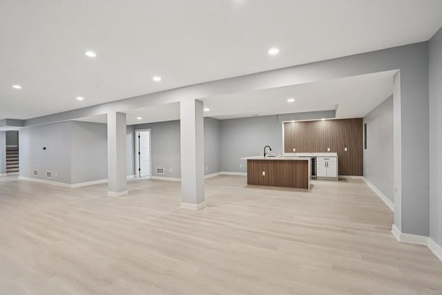 320 Oakbrook Drive, Wisconsin Dells, WI 53965