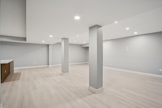 320 Oakbrook Drive, Wisconsin Dells, WI 53965