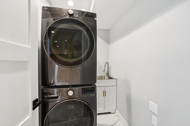 320 Oakbrook Drive, Wisconsin Dells, WI 53965