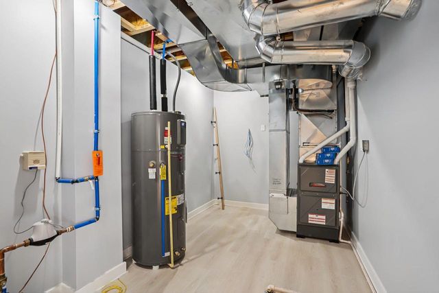 320 Oakbrook Drive, Wisconsin Dells, WI 53965