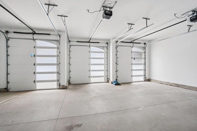 320 Oakbrook Drive, Wisconsin Dells, WI 53965