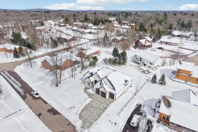 320 Oakbrook Drive, Wisconsin Dells, WI 53965