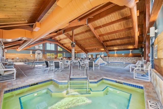 320 Oakbrook Drive, Wisconsin Dells, WI 53965