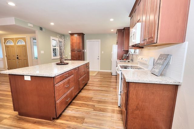 6716 Ellsworth Cir, Fair Oaks, CA 95628
