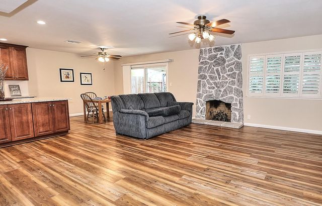 6716 Ellsworth Cir, Fair Oaks, CA 95628