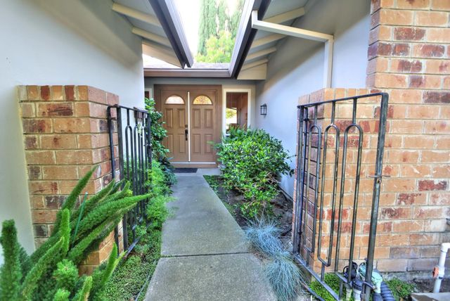 6716 Ellsworth Cir, Fair Oaks, CA 95628