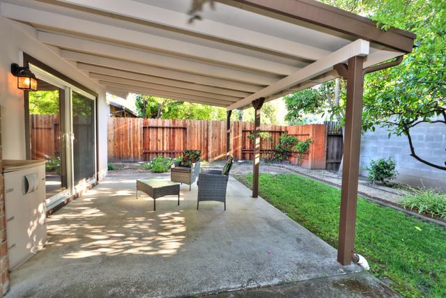 6716 Ellsworth Cir, Fair Oaks, CA 95628