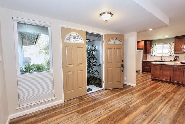 6716 Ellsworth Cir, Fair Oaks, CA 95628