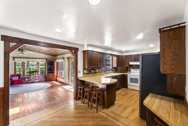 1131 Lily ROAD, Oconomowoc, WI 53066