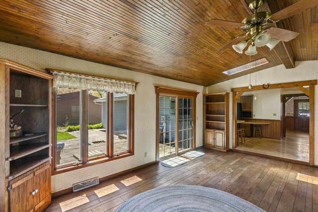 1131 Lily ROAD, Oconomowoc, WI 53066