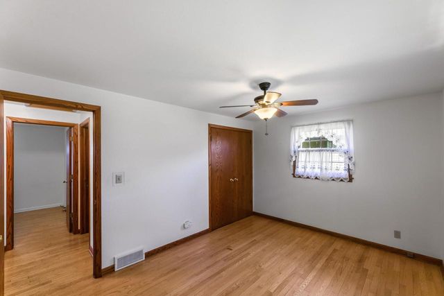 1131 Lily ROAD, Oconomowoc, WI 53066