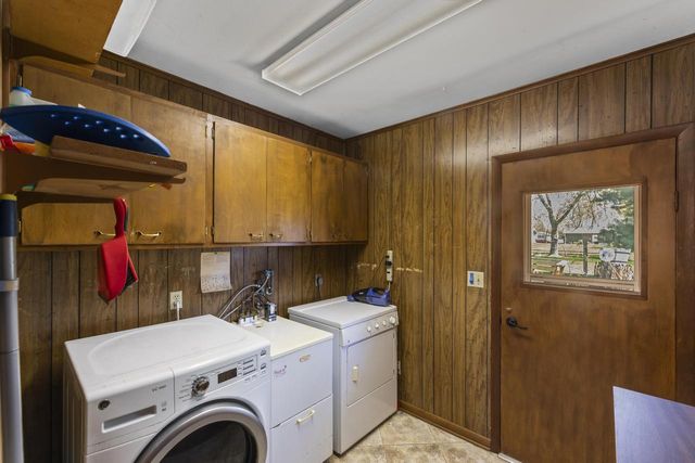 1131 Lily ROAD, Oconomowoc, WI 53066