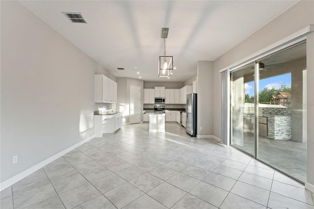 3123 HILLIARD DR, Wesley Chapel, FL 33543