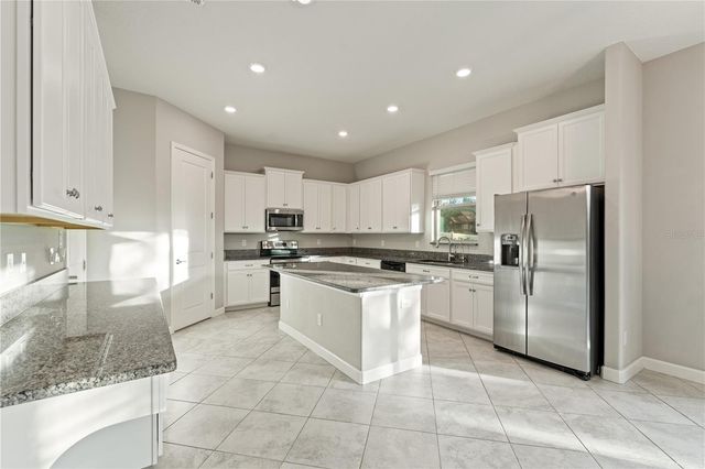 3123 HILLIARD DR, Wesley Chapel, FL 33543