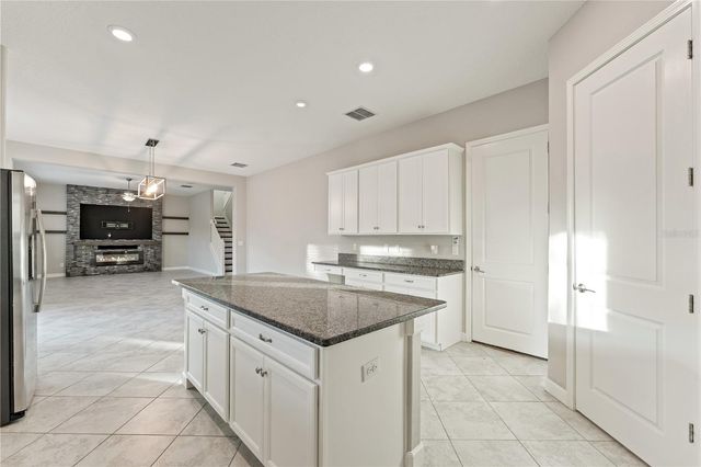 3123 HILLIARD DR, Wesley Chapel, FL 33543
