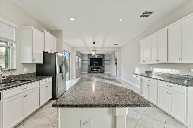 3123 HILLIARD DR, Wesley Chapel, FL 33543