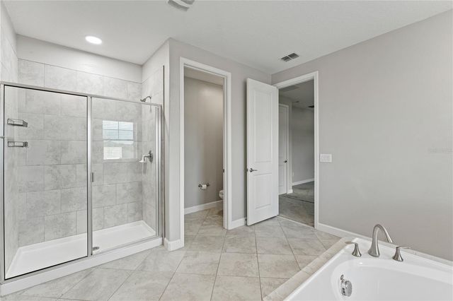 3123 HILLIARD DR, Wesley Chapel, FL 33543