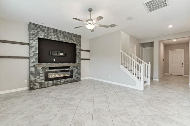 3123 HILLIARD DR, Wesley Chapel, FL 33543