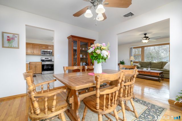 7 Lycett Court, Norwalk, CT 06851