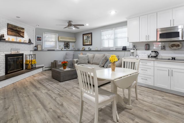 7 Lycett Court, Norwalk, CT 06851