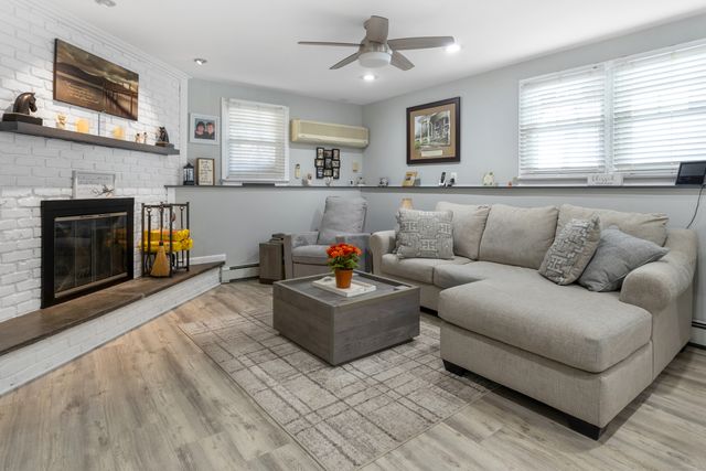 7 Lycett Court, Norwalk, CT 06851