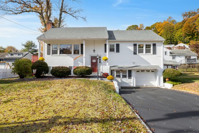 7 Lycett Court, Norwalk, CT 06851