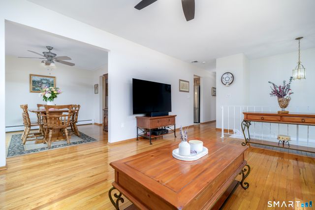 7 Lycett Court, Norwalk, CT 06851