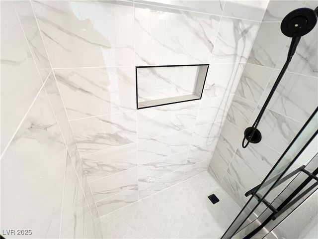 5161 River Glen Drive 147, Las Vegas, NV 89103