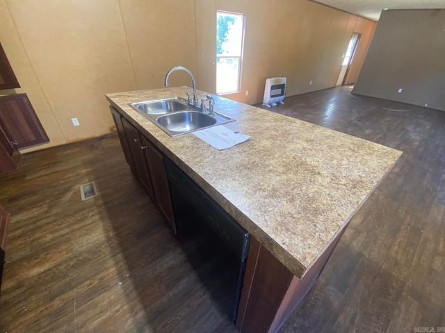 964 Grange Road, Cave City, AR 72521