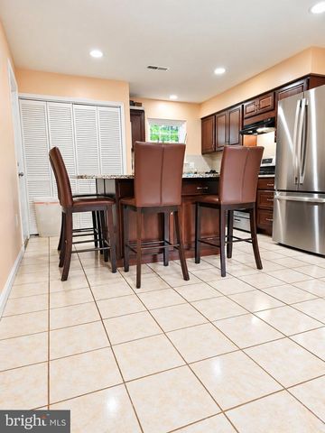 14411 SUMMERTON LN, Woodbridge, VA 22193