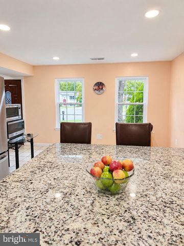 14411 SUMMERTON LN, Woodbridge, VA 22193