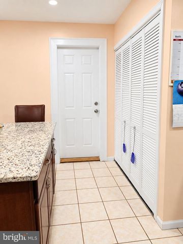 14411 SUMMERTON LN, Woodbridge, VA 22193