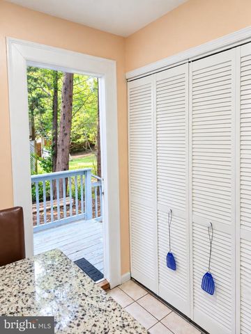 14411 SUMMERTON LN, Woodbridge, VA 22193