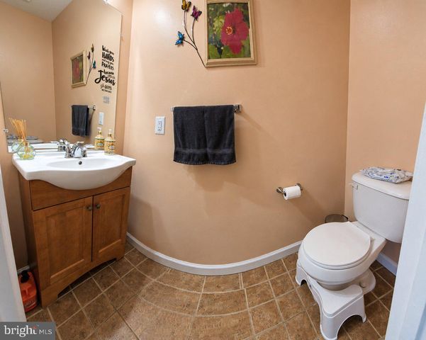 14411 SUMMERTON LN, Woodbridge, VA 22193