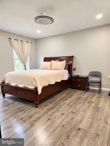 14411 SUMMERTON LN, Woodbridge, VA 22193