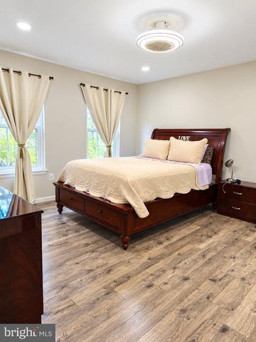 14411 SUMMERTON LN, Woodbridge, VA 22193