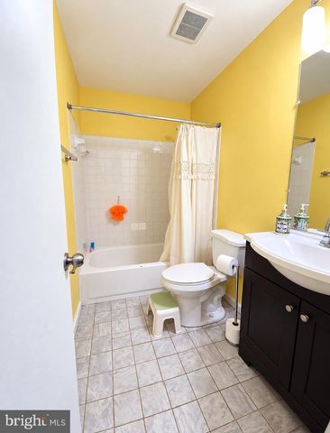 14411 SUMMERTON LN, Woodbridge, VA 22193